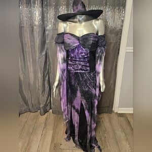 ❌️❌️Sold❌️❌️purple witch costume - large